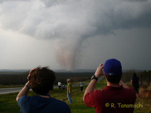 Storm chasers admiring and documenting the 28 March 2007 South Brice, Texas tornado.